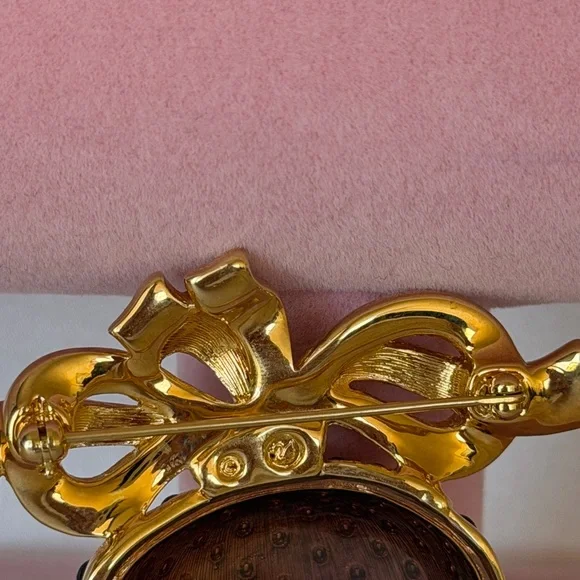 Authentic Vintage Swarovski Purple Crystal Christmas Ornament Brooch - Gold Tone